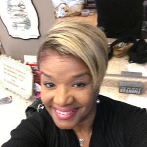 Meet your Posher, Connie